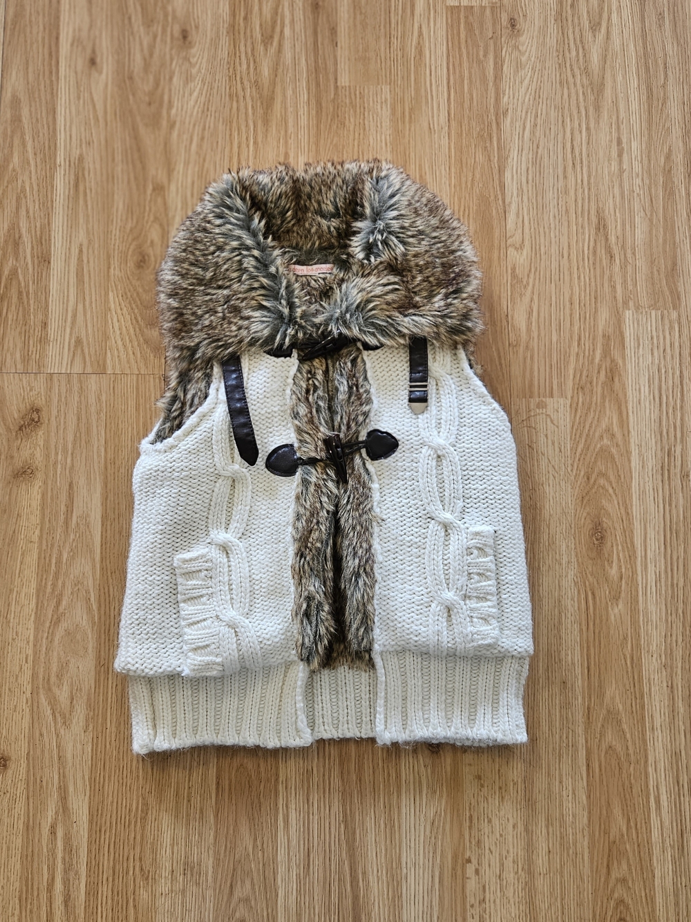 By Deep Los Angeles ivory cable knit sweater vest - See Measurements For Size